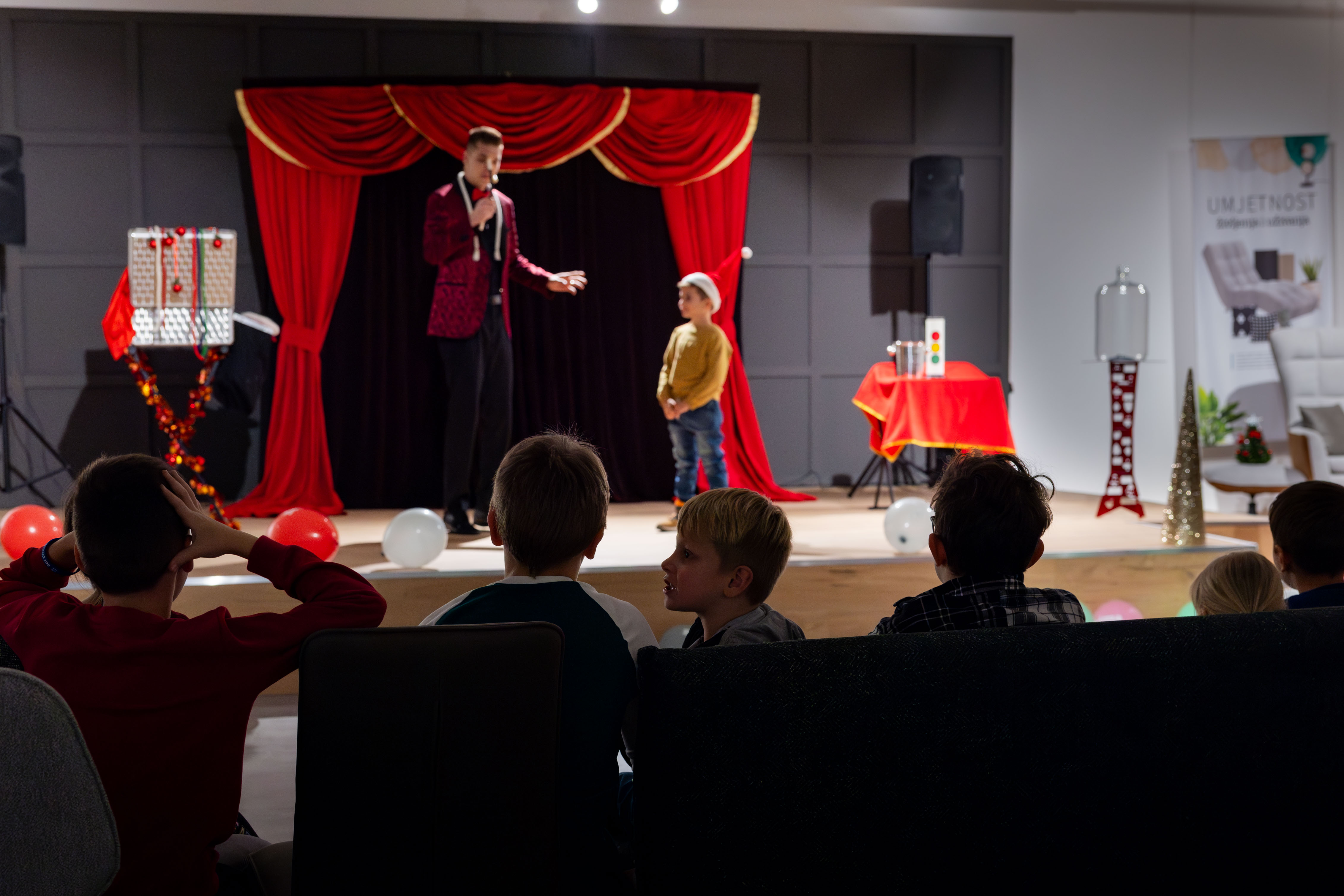 Magic Leon imao je najslađe asistente  Foto: Prima